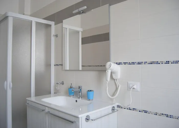 לינה וארוחת בוקר Dei Ginepri גאליפולי